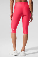 Airlift High-Waist Super Sleek Contrast Capri - Candy Red/White